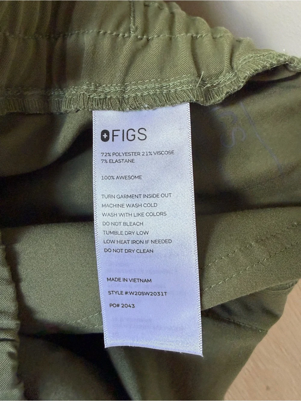 Figs High Waisted Yola Skinny Scrub Pant in Olive Green Small Tall